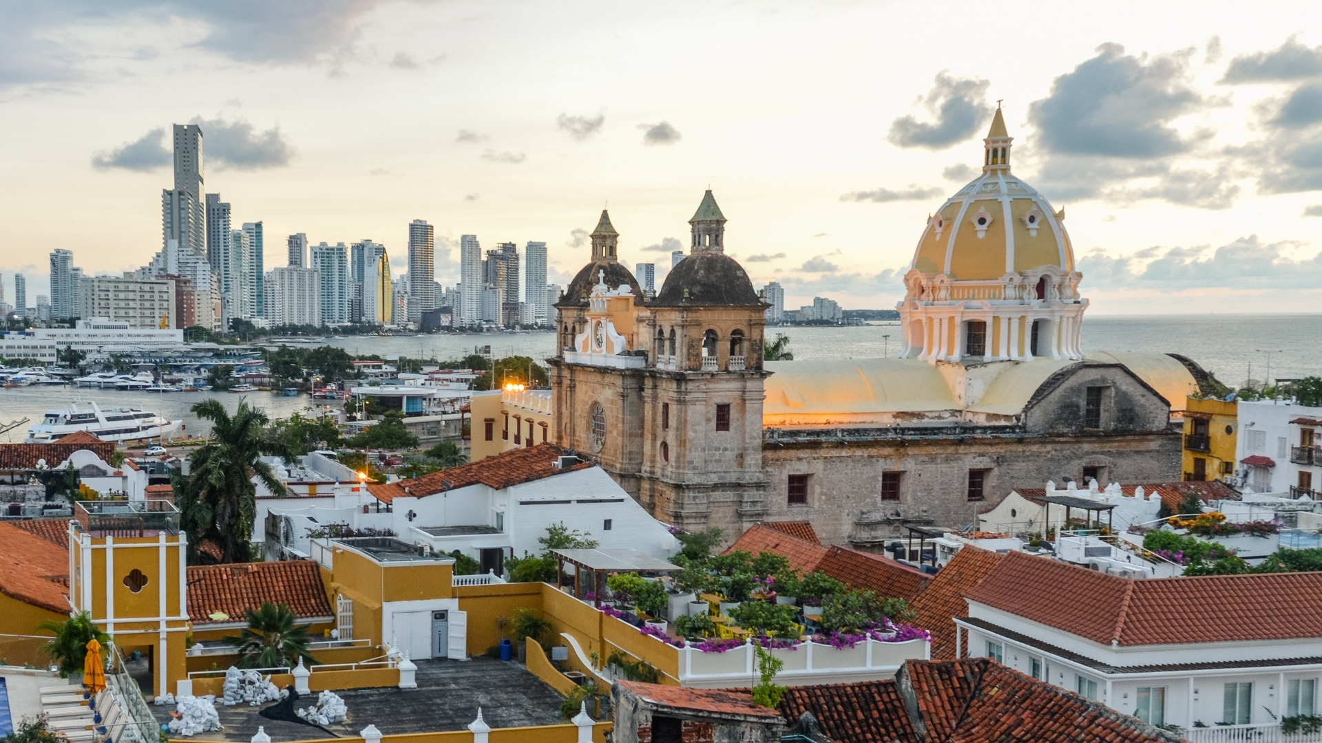 Sunset in Cartagena, Colombia (2)